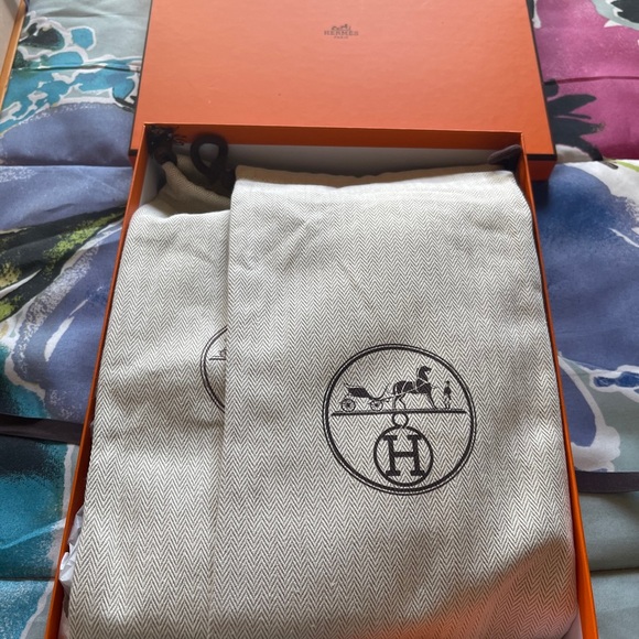 SOLD authentic hermès - Picture 5 of 9